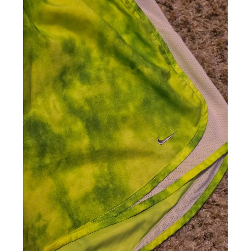 Nike Dri-Fit Tempo Running Shorts Women's Size Large Green Yellow Tie Dye‎